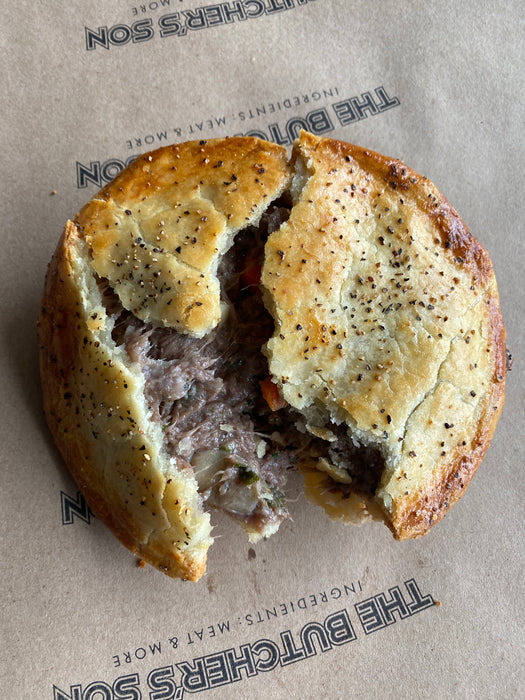 STEAK AND MUSHROOM POT PIE